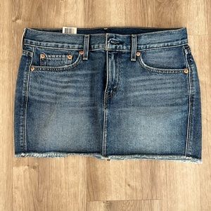 Levi’s Denim Skirt NWT